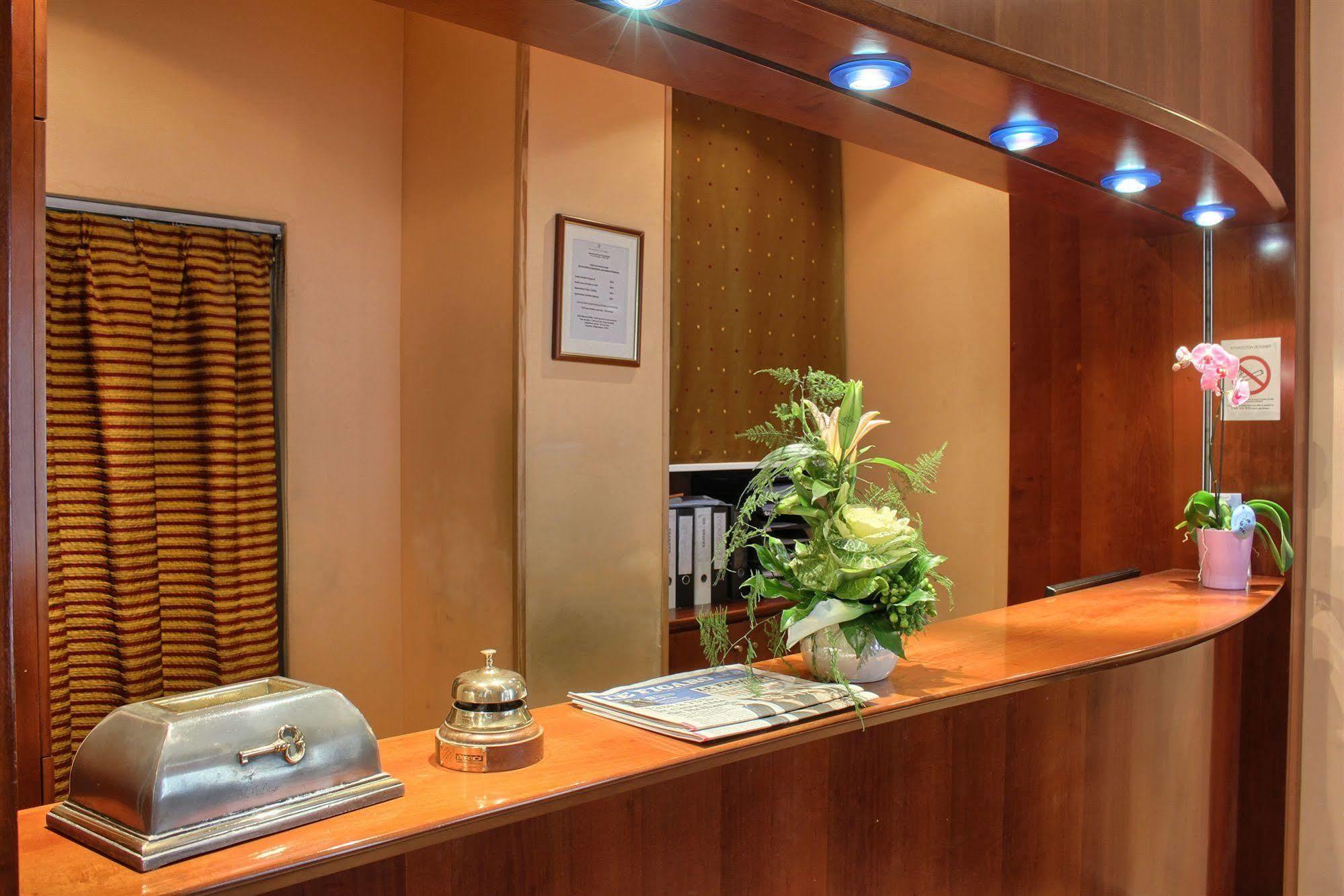 Aparthotel Pavillon Courcelles Parc Monceau Parigi Interno foto